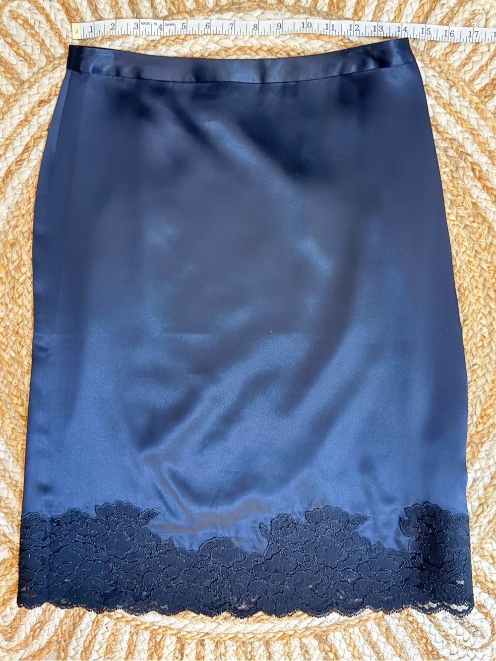 🌾 Banana Republic Silk Black Pencil Skirt with Lace Hem